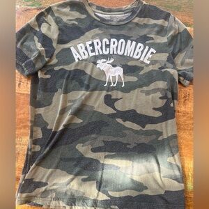 Abercrombie & Fitch Kids Olive Green Camo Logo Tee size 15/16